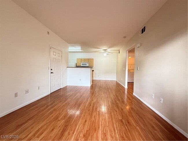 Building Photo - 8250 N Grand Canyon Dr