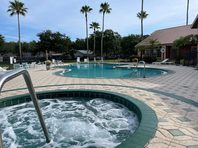 Building Photo - AVAILABLE ON JULY 1ST. BEAUTIFUL 1/1 CONDO...
