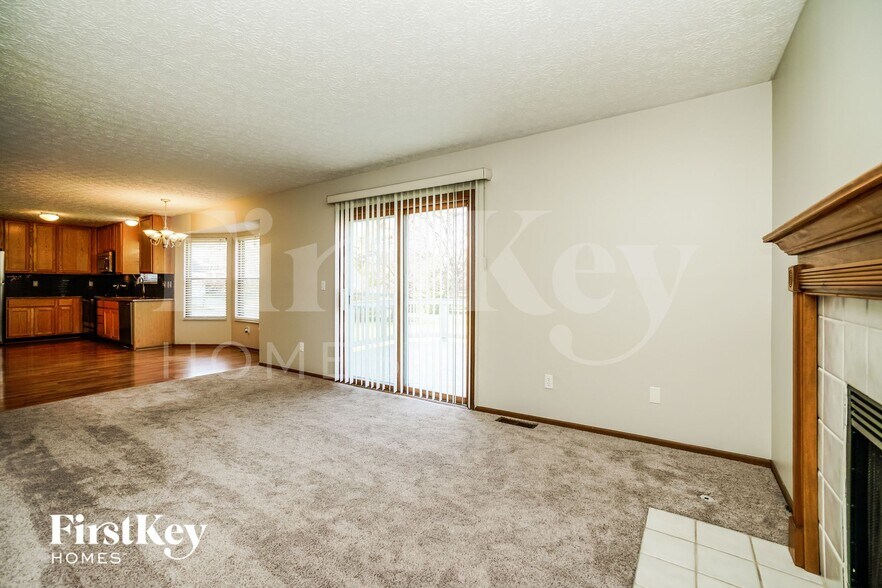 Building Photo - 5856 Oldenburgh Way