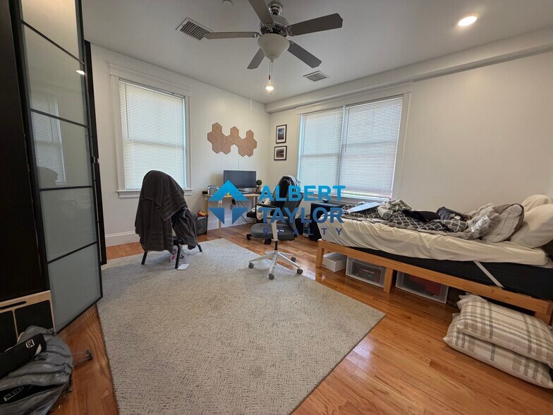 Building Photo - 145 Cedar St