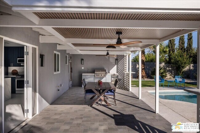 Building Photo - 505 E Molino Rd