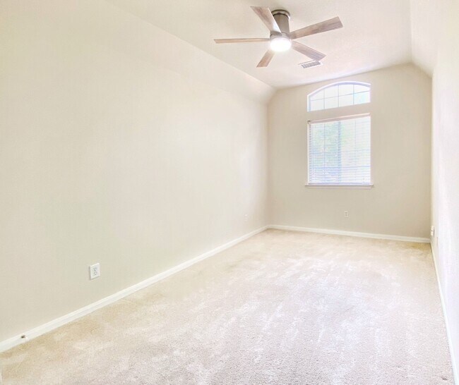 Building Photo - 54 Alderon Woods Pl