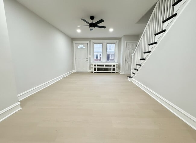 Building Photo - 7116 Seaford Ave