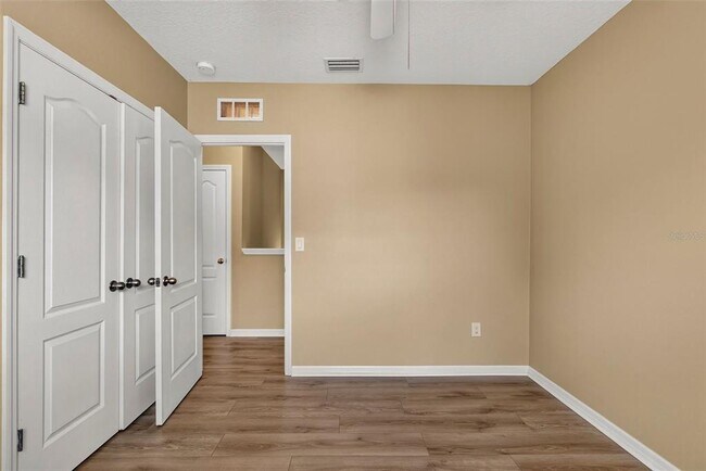 Building Photo - 817 Ashentree Dr
