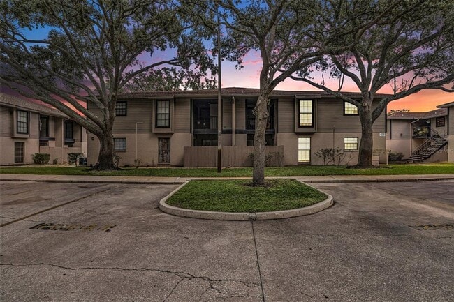 Primary Photo - 4014 Ashford Green Pl