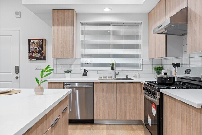 Building Photo - Leffingwell Apartments - 1 BED/1BATH
