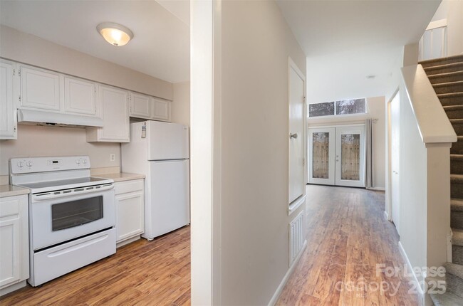 Building Photo - 3312 Heathstead Place