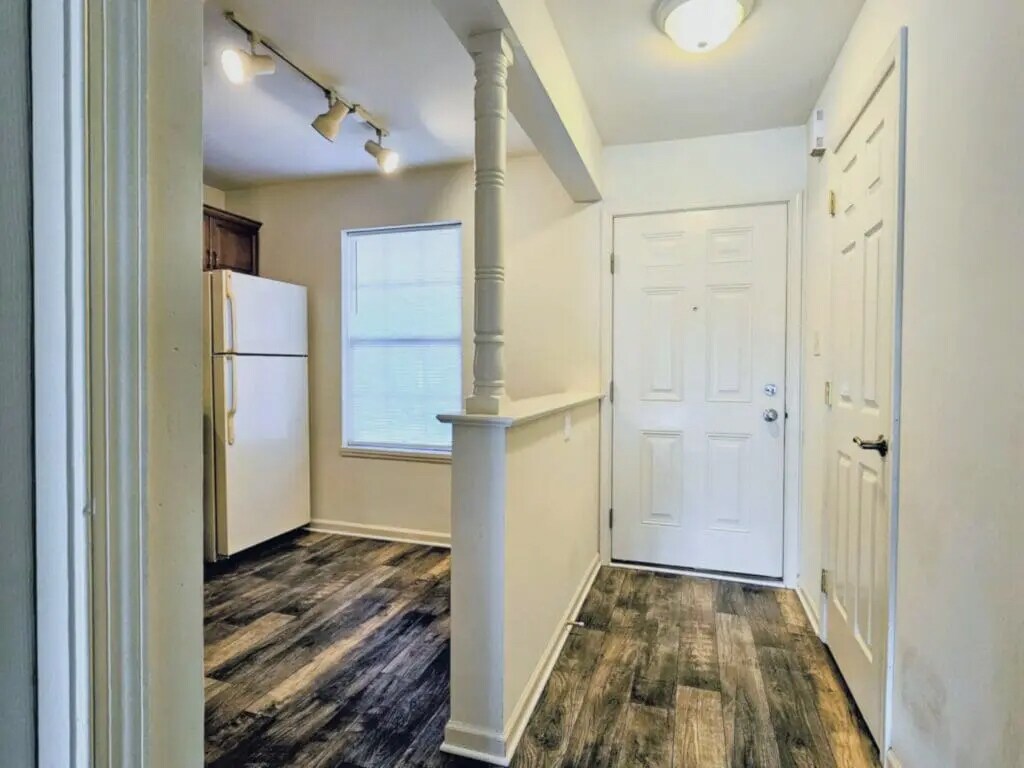 Building Photo - 43 Ramsgate Ln