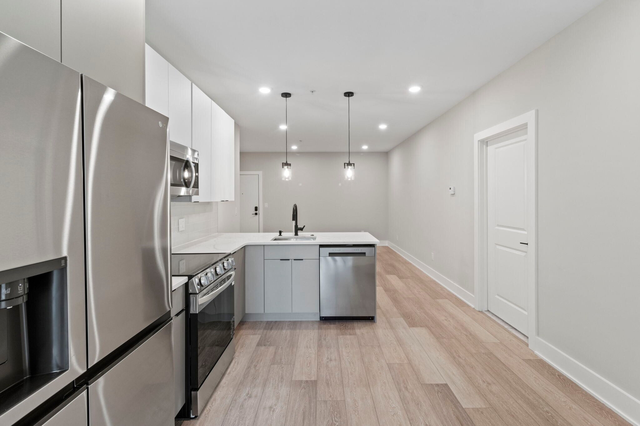 Building Photo - 2625 W Jefferson St