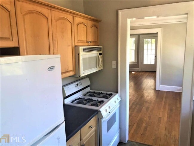 Building Photo - 1706 McLendon Ave NE