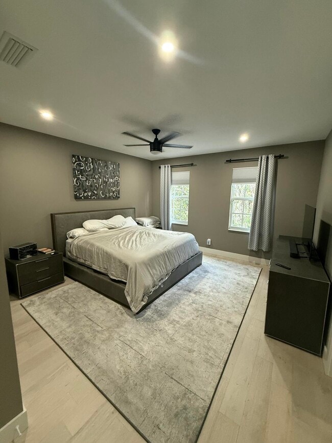 Building Photo - 500 Capistrano Dr