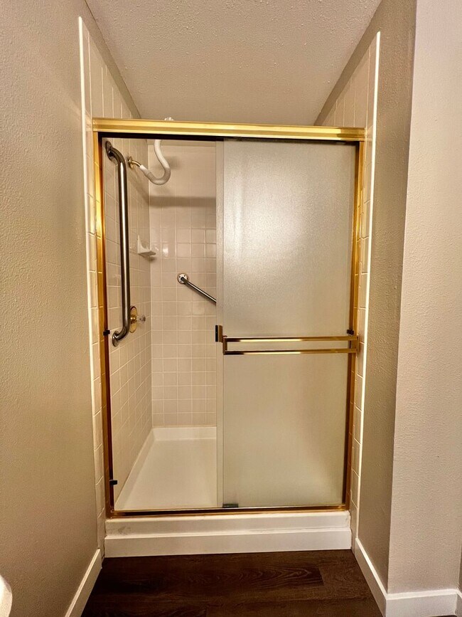 Building Photo - 2 bed 2 bath condo off Harmony in Fort Collins!