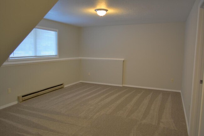 Building Photo - Nora Duplex*