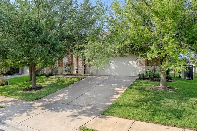 Building Photo - 1601 Greenside Dr