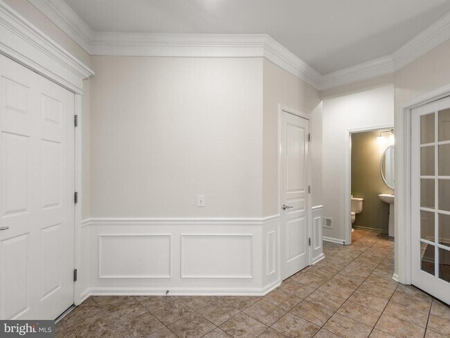 Building Photo - 209 N Caldwell Cir