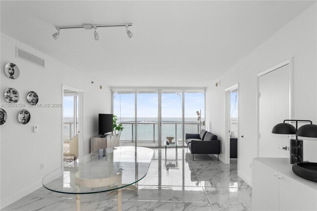 Building Photo - 465 Brickell Ave
