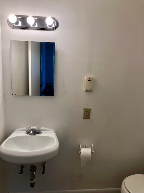 Building Photo - 851 Beacon St