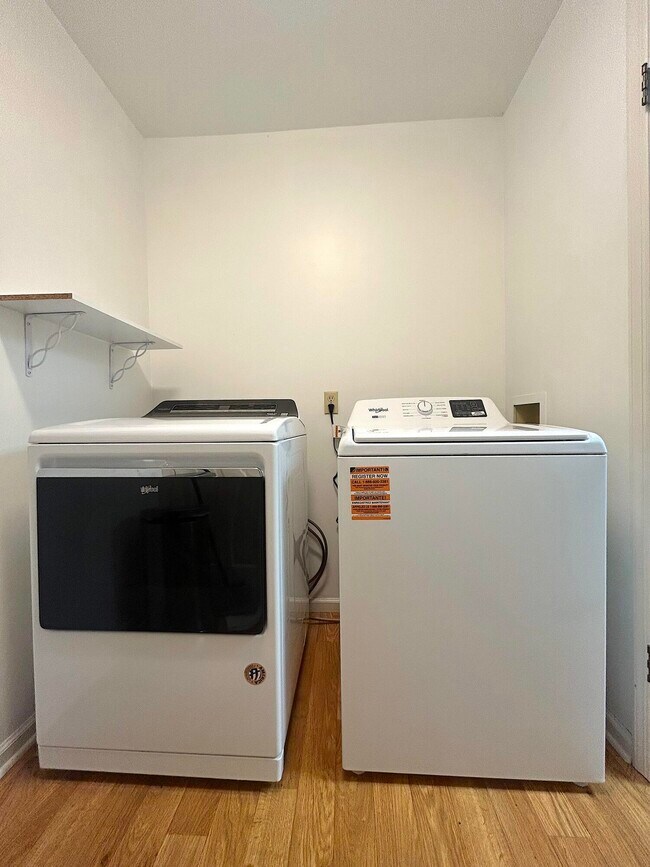 Building Photo - 280 Co Rd B