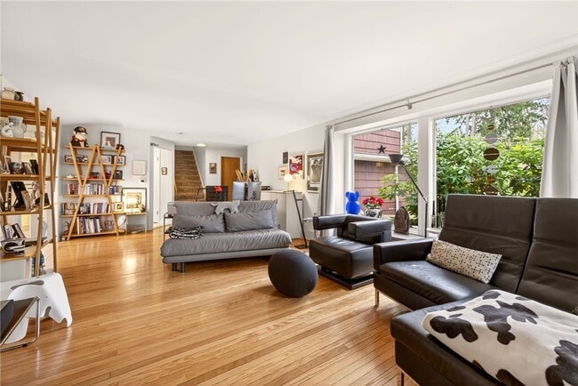 Building Photo - 53 Golfside Pkwy