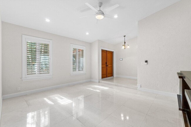 Building Photo - 20777 Soneto Dr