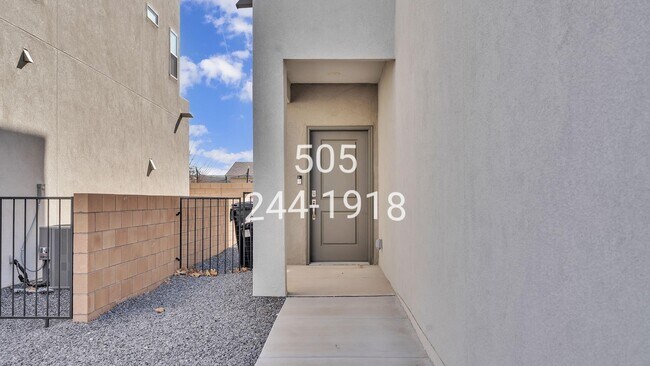 Building Photo - 9508 Sage Ranch Ct