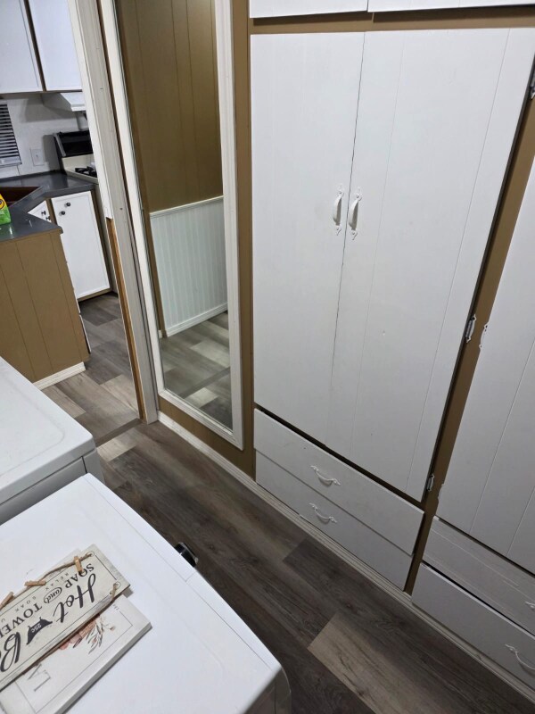 Building Photo - 905 W 37th Ave