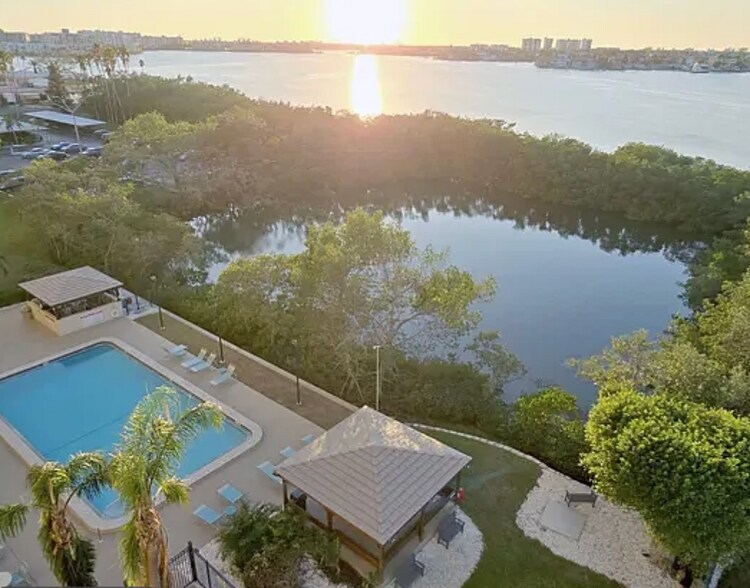 Views - 7050 Sunset Dr S