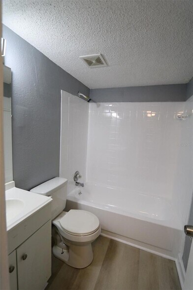 Building Photo - 1810 E 143rd Ave