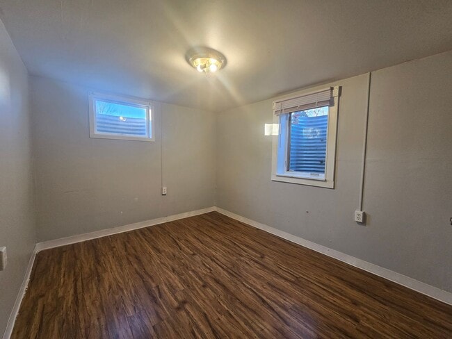 Building Photo - 135 Custer Ave