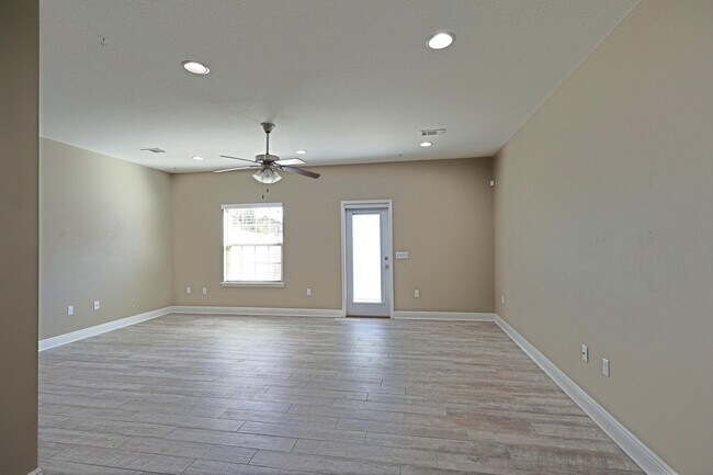 Building Photo - 2099 Wilsons Plover Cir