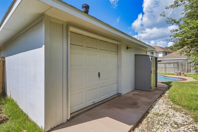 Building Photo - 19226 Atherton Ln