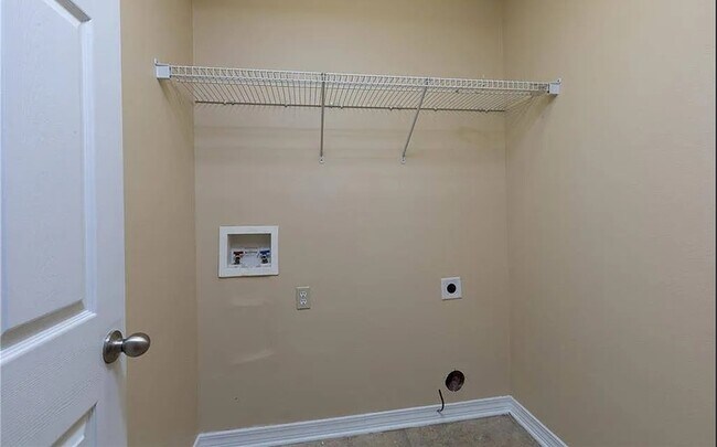 Building Photo - 8680 S Hamilton Bridges Dr