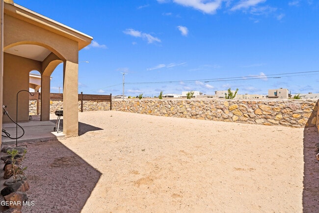 Building Photo - 12911 Aberdare Dr