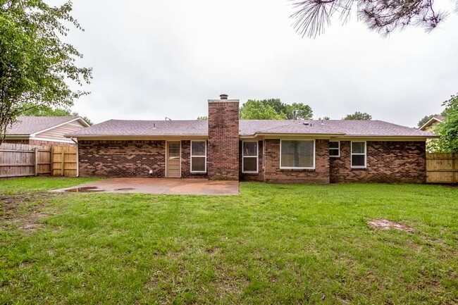 Building Photo - 4471 Laird Dr