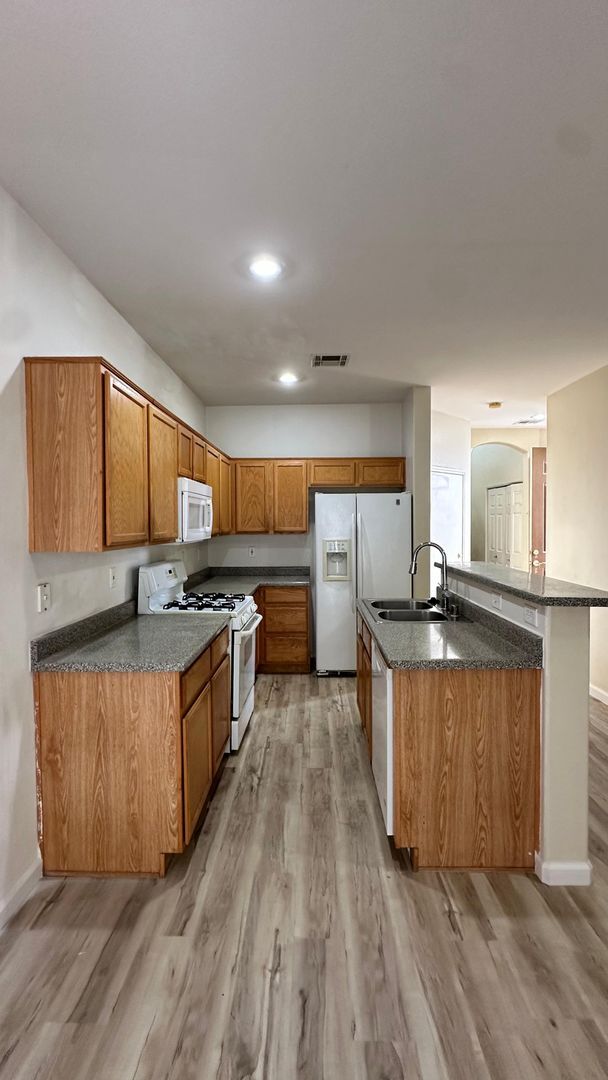Building Photo - 6075 Secret Island Dr