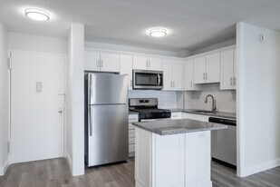 Interior Photo - Excel on the Hudson