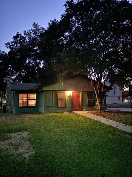 Building Photo - 436 E El Camino Real