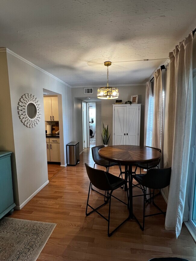 Building Photo - 4611 W North B St