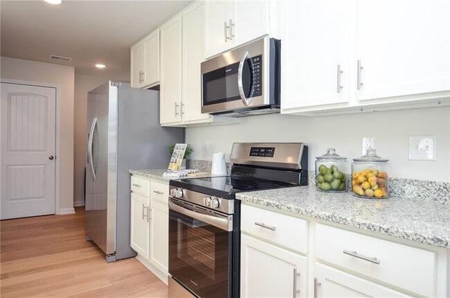 Building Photo - 4553 High Rdg Ct