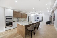 Building Photo - 125 Broad St