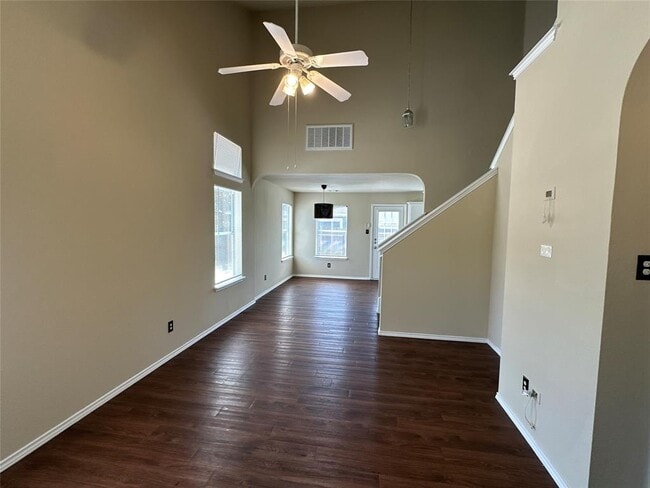 Building Photo - 2315 Bluffstone Dr
