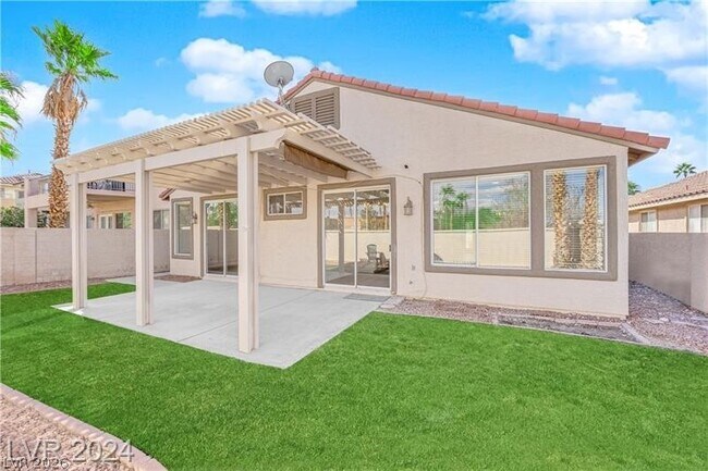 Building Photo - 3014 Paseo Hills Way