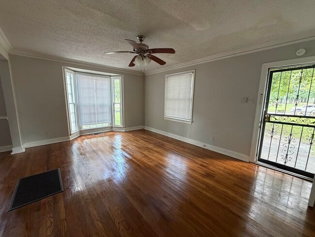 Building Photo - 757 S Goodlett St