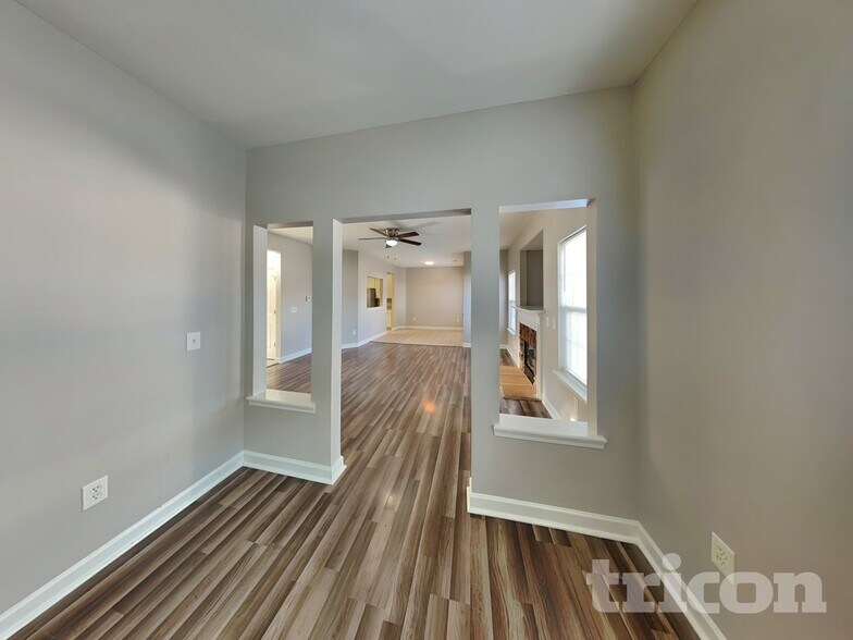 Building Photo - 8322 Knapp Ct