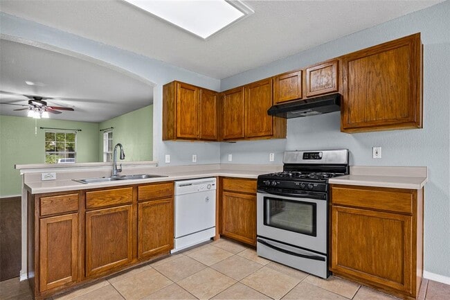 Building Photo - 17305 Dashwood Creek Dr