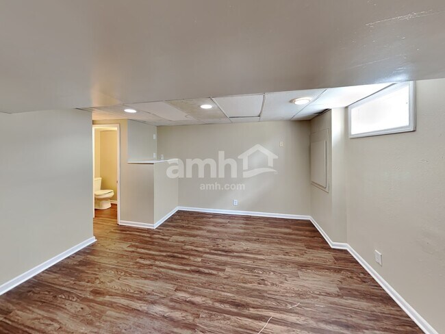 Building Photo - 5095 Algean Dr