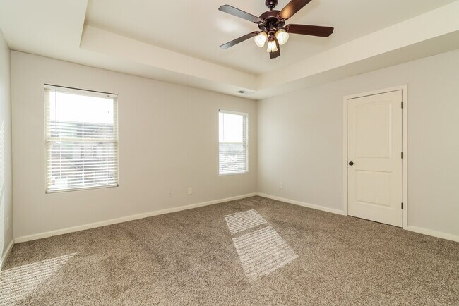 Building Photo - 909 Walking Stick Trail NE