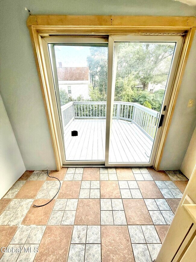 Building Photo - 1826 Campbell Ave