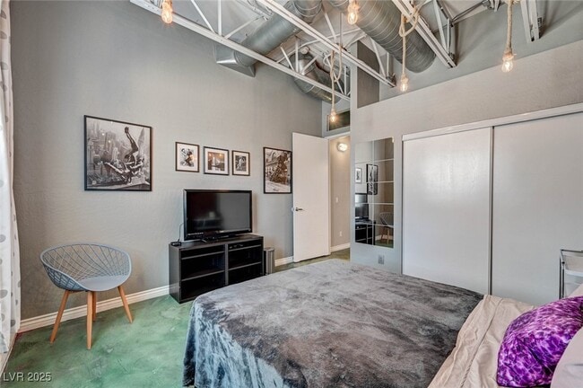 Building Photo - 5096 Thunder River Cir