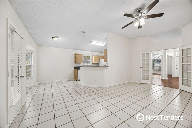 Building Photo - Great Location Near St. Johns Town Center!